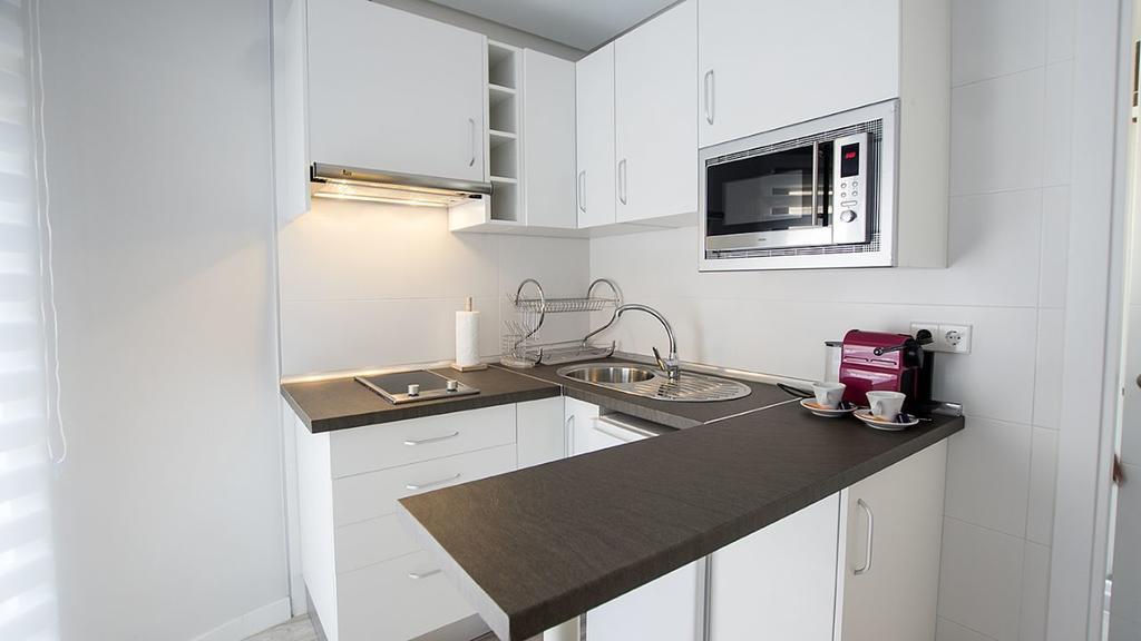 Cervantes Apartamentos Toledo Værelse billede